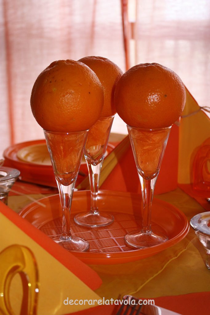 decorazione tavola per festa compleanno colori giallo arancione n.5