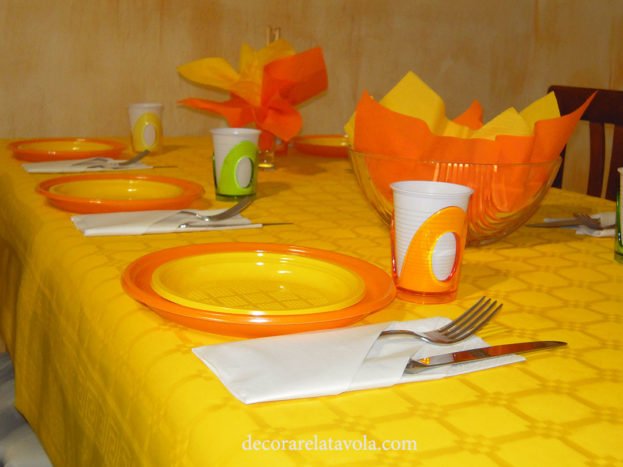 tavola arancione giallo 04