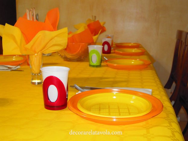 tavola arancione giallo 05