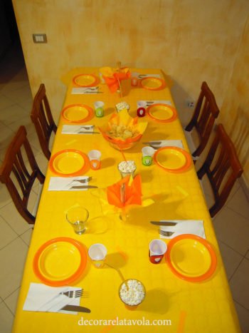 tavola arancione giallo 08