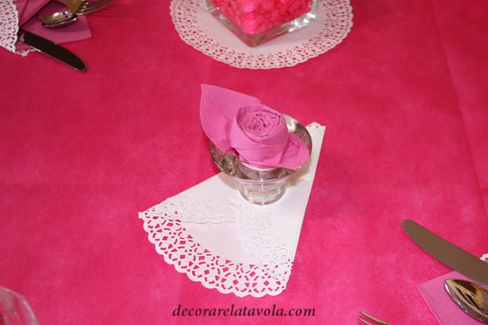 tavola rosa festa della mamma 11