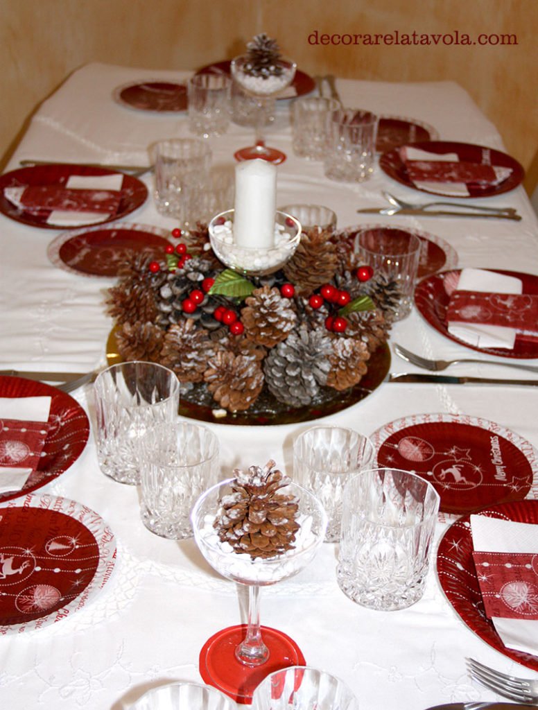 Lavoretti Centrotavola Con Le Pigne Centrotavola con le pigne per Natale - Decorare la tavola