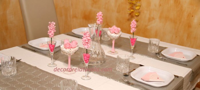 tavola festa della mamma color rosa