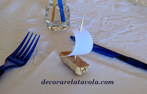 decorazione tavola estiva barchetta con vela 01